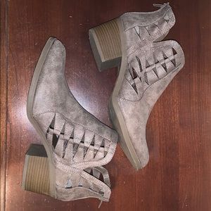 Adorable Time and Tru booties